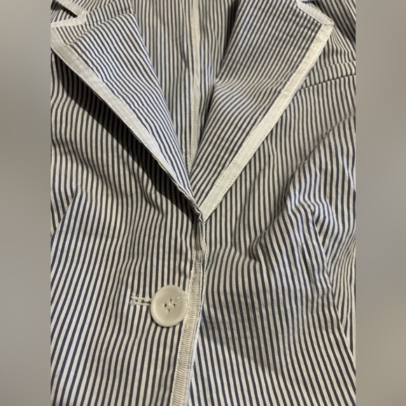 Blue and white pinstriped blazer jacket  by Renuar size 6 - Picture 3 of 7